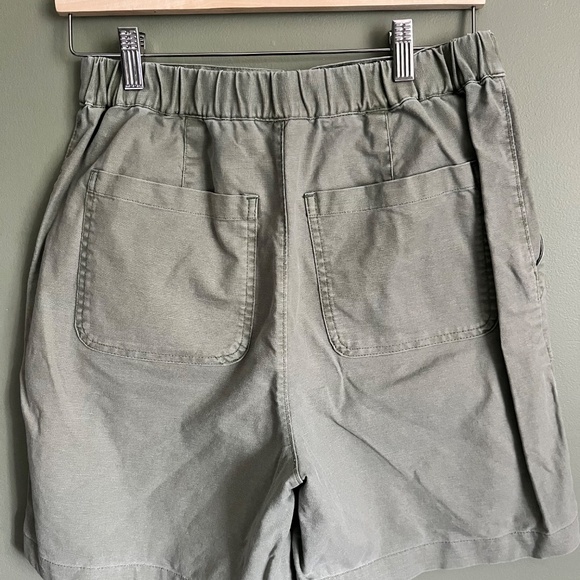 Roots High-waisted Shorts - Picture 5 of 5